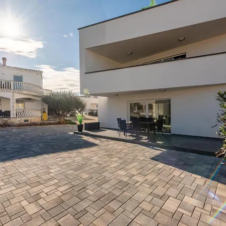 Apartamento Marilona Welle Vir